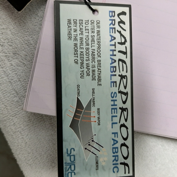 Ladies coat - Picture 7 of 7